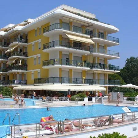 Aparthotel Panfilo Da Colla 4*